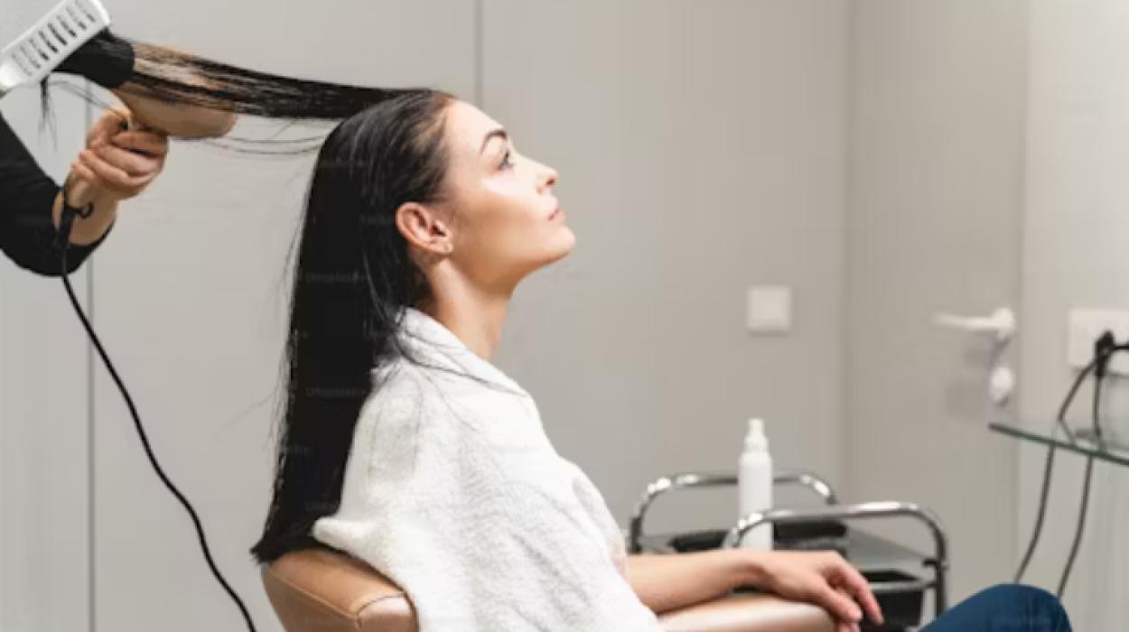 best hair extension course in Varanasi -atomicaesthteic academy